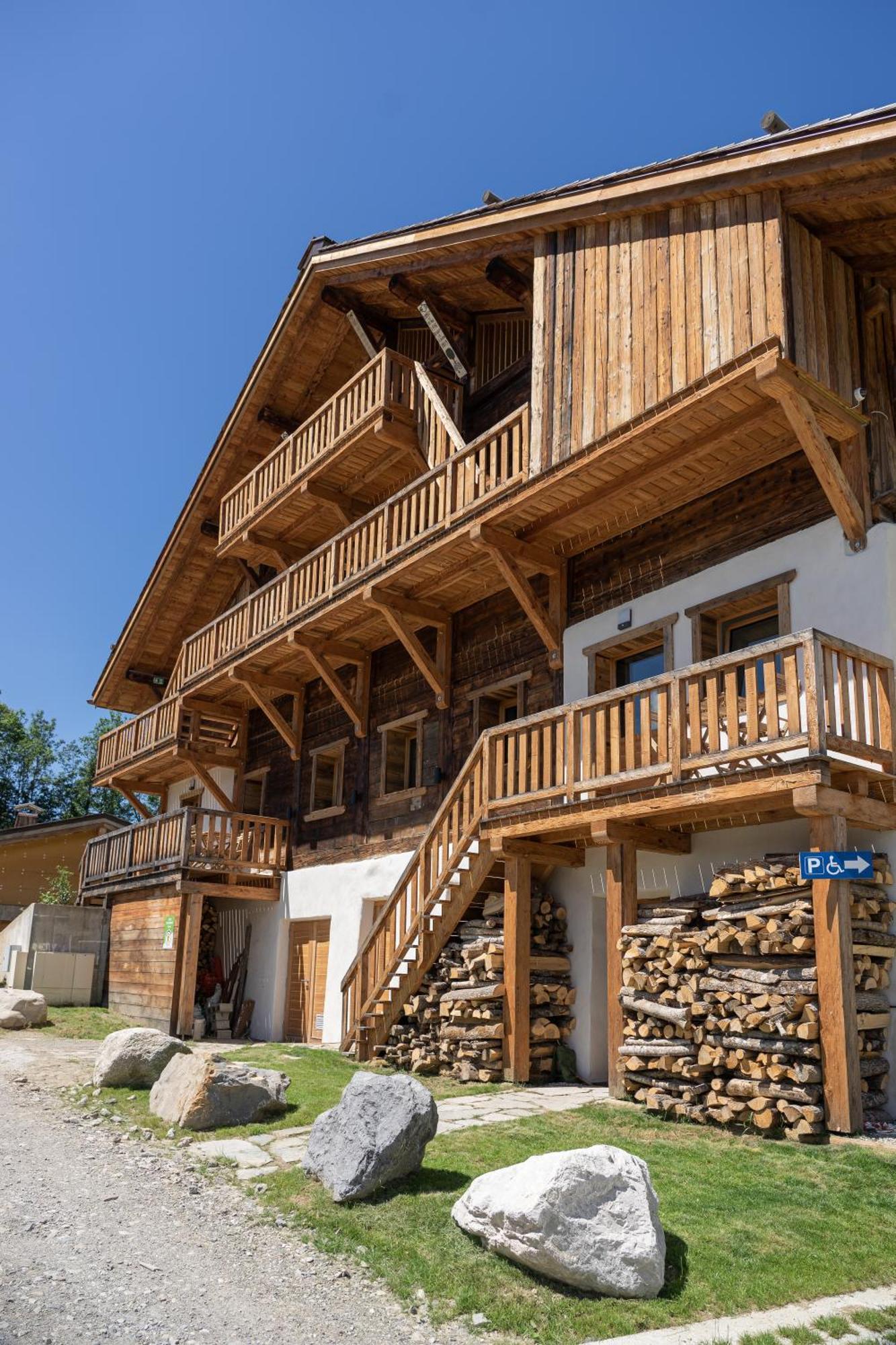 Le Toi Du Monde Bed & Breakfast Флюме Екстериор снимка